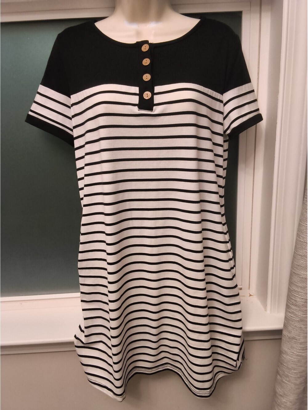 SHEIN Women's Black & White Striped Short Sleeve Dress with Button Detal Small
